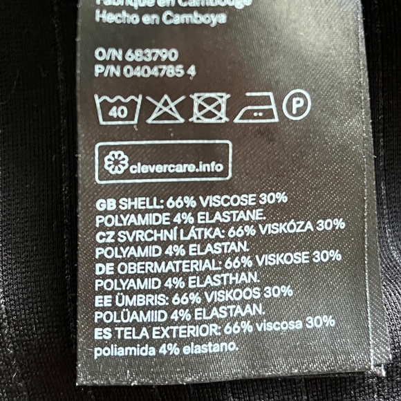 H&M Black Pinstriped pencil skirt. Size L - Picture 7 of 8